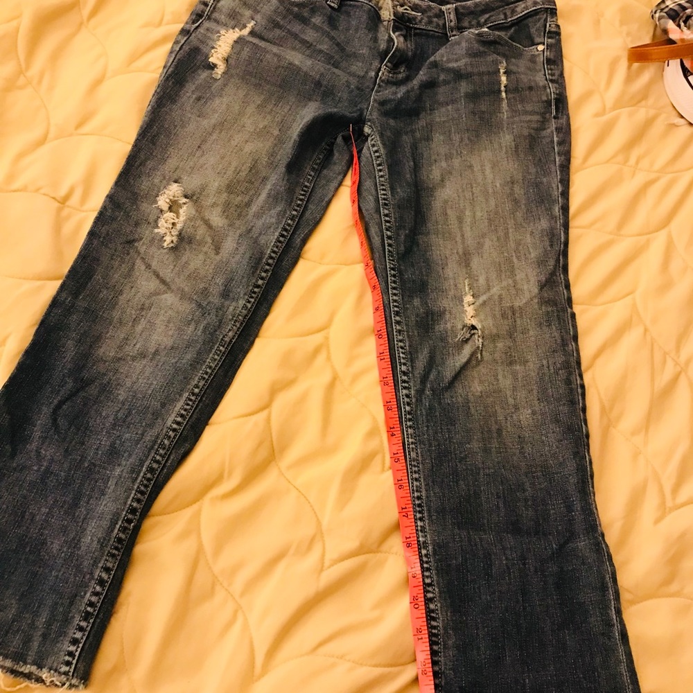 Vera Wang distressed Capri  jean -women’s ten - Picture 6 of 6